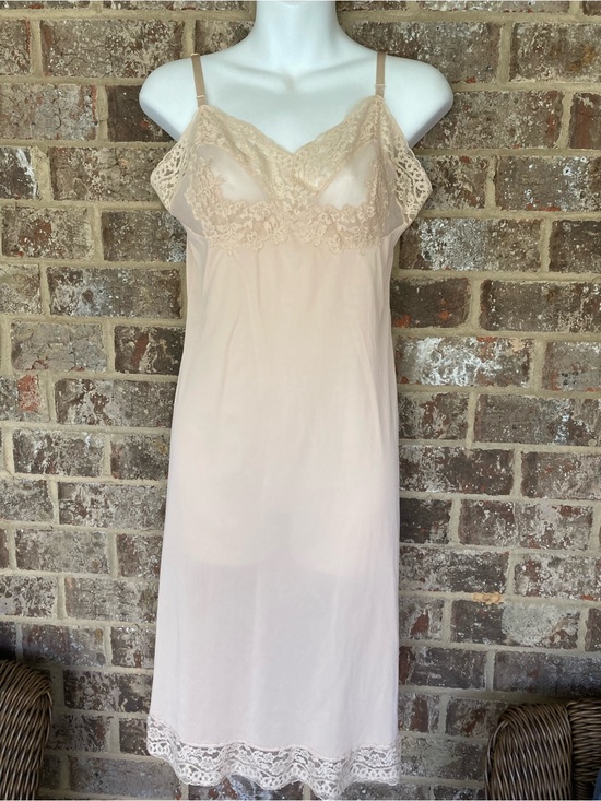 vassarette Other - Vassarette Beige Vintage Slip Dress  Nightie Size 34L Antron Nylon Y2K